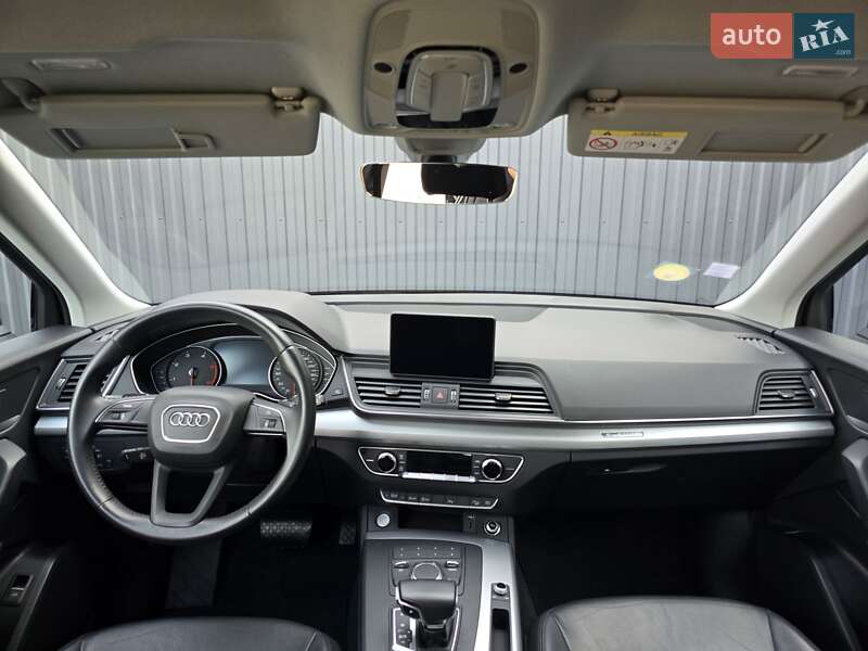 Позашляховик / Кросовер Audi Q5 2018 в Луцьку