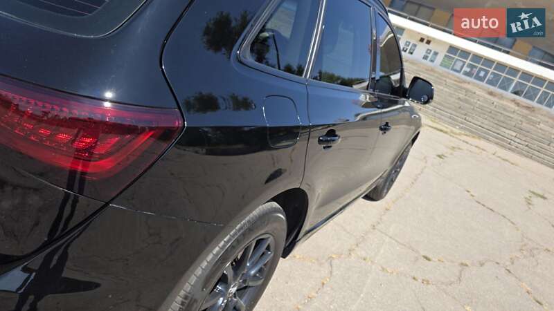 Внедорожник / Кроссовер Audi Q5 2011 в Запорожье
