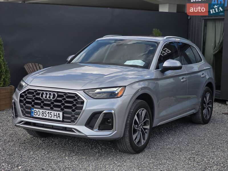 Внедорожник / Кроссовер Audi Q5 2022 в 