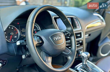 Внедорожник / Кроссовер Audi Q5 2016 в 