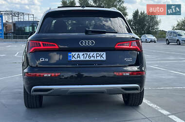 Внедорожник / Кроссовер Audi Q5 2018 в 