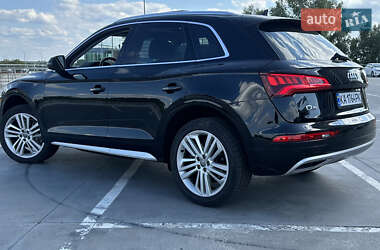 Внедорожник / Кроссовер Audi Q5 2018 в 