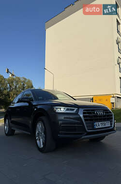 Внедорожник / Кроссовер Audi Q5 2018 в 