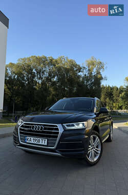 Внедорожник / Кроссовер Audi Q5 2018 в 
