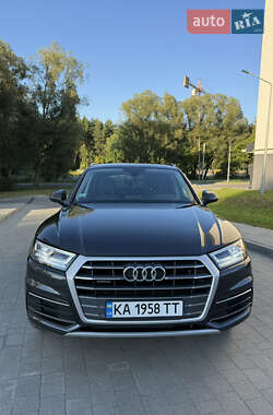 Внедорожник / Кроссовер Audi Q5 2018 в 