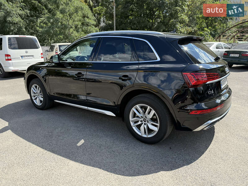 Внедорожник / Кроссовер Audi Q5 2021 в Киеве