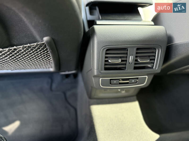 Внедорожник / Кроссовер Audi Q5 2021 в Киеве