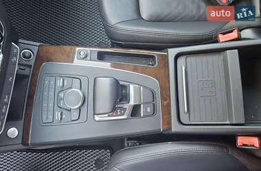 Внедорожник / Кроссовер Audi Q5 2020 в 
