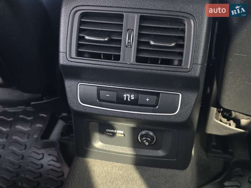 Внедорожник / Кроссовер Audi Q5 2022 в Тернополе