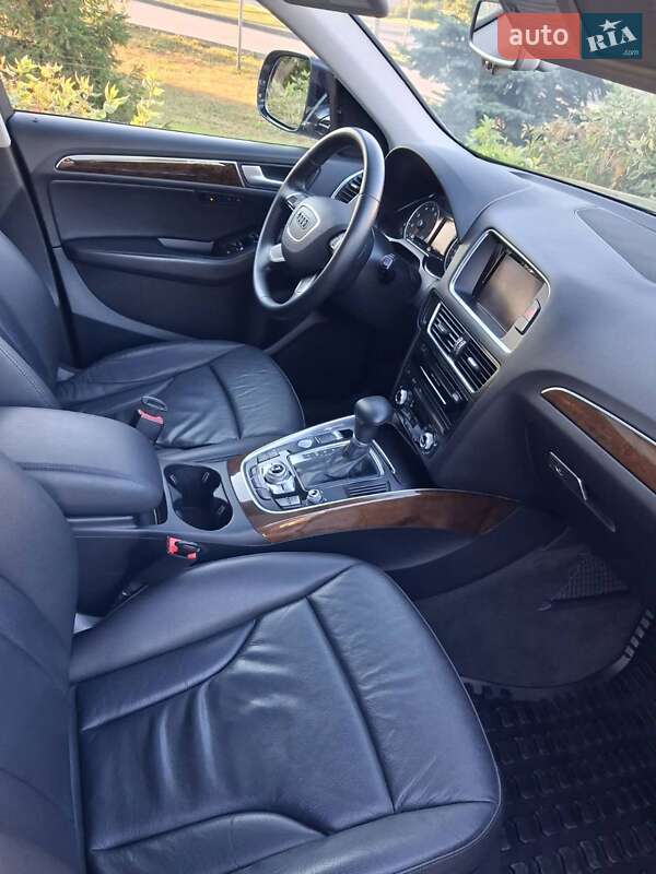 Внедорожник / Кроссовер Audi Q5 2015 в Днепре
