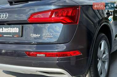 Внедорожник / Кроссовер Audi Q5 2018 в 