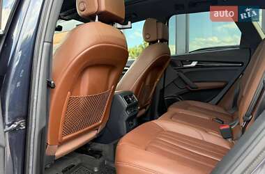 Внедорожник / Кроссовер Audi Q5 2018 в 