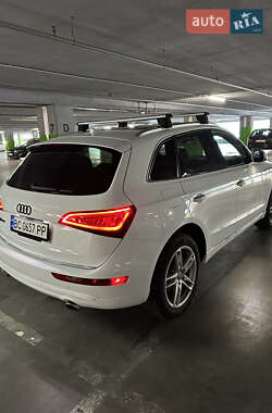 Внедорожник / Кроссовер Audi Q5 2016 в 