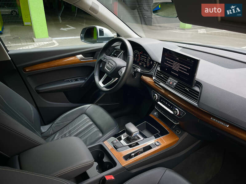 Внедорожник / Кроссовер Audi Q5 2022 в Киеве