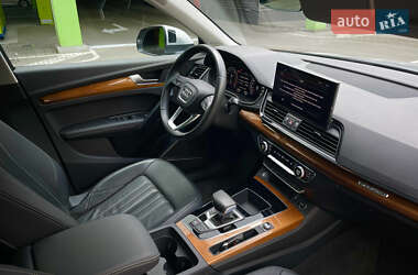 Внедорожник / Кроссовер Audi Q5 2022 в 