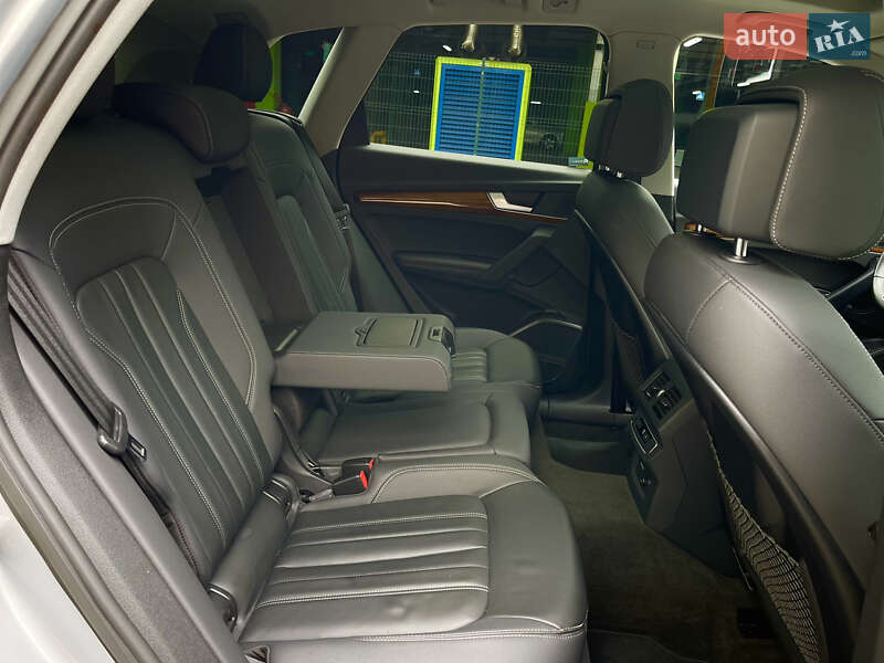 Внедорожник / Кроссовер Audi Q5 2022 в Киеве