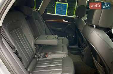 Внедорожник / Кроссовер Audi Q5 2022 в 