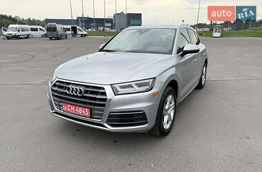 Внедорожник / Кроссовер Audi Q5 2017 в 