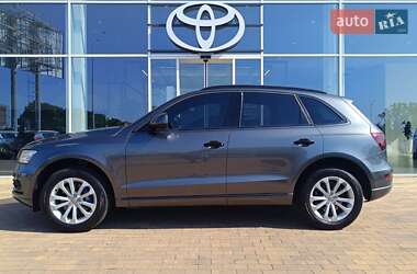Внедорожник / Кроссовер Audi Q5 2015 в 