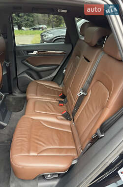 Внедорожник / Кроссовер Audi Q5 2015 в 