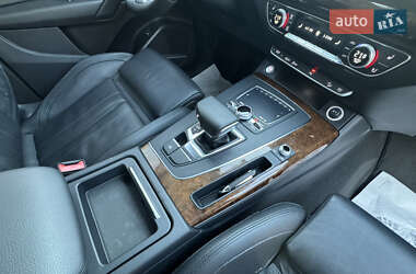 Внедорожник / Кроссовер Audi Q5 2017 в 
