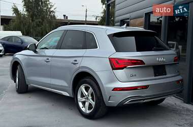 Внедорожник / Кроссовер Audi Q5 2021 в 