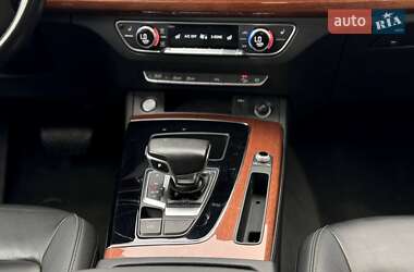 Внедорожник / Кроссовер Audi Q5 2021 в 