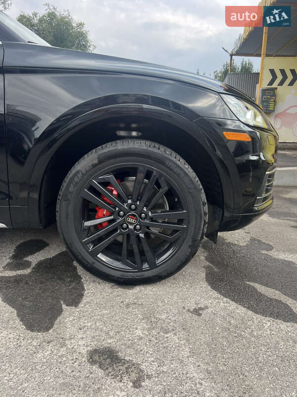 Внедорожник / Кроссовер Audi Q5 2020 в Благовещенском