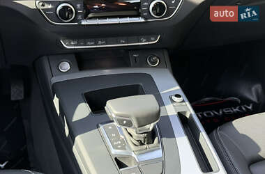 Внедорожник / Кроссовер Audi Q5 2022 в 