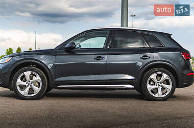 Внедорожник / Кроссовер Audi Q5 2021 в 