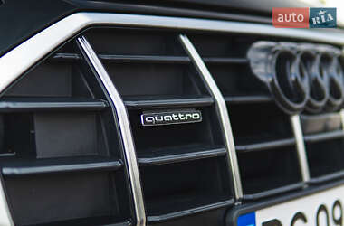 Внедорожник / Кроссовер Audi Q5 2021 в 