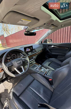 Внедорожник / Кроссовер Audi Q5 2020 в 