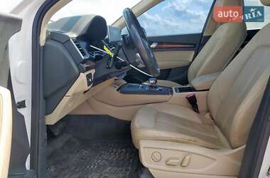 Позашляховик / Кросовер Audi Q5 2017 в 