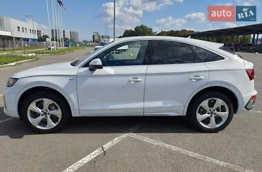 Внедорожник / Кроссовер Audi Q5 2021 в 
