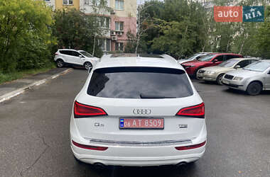 Внедорожник / Кроссовер Audi Q5 2015 в 