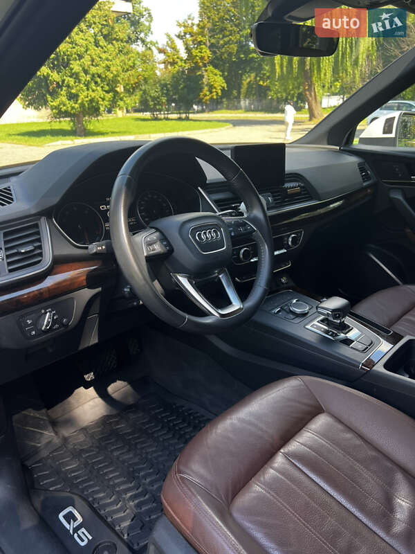 Внедорожник / Кроссовер Audi Q5 2018 в Киеве