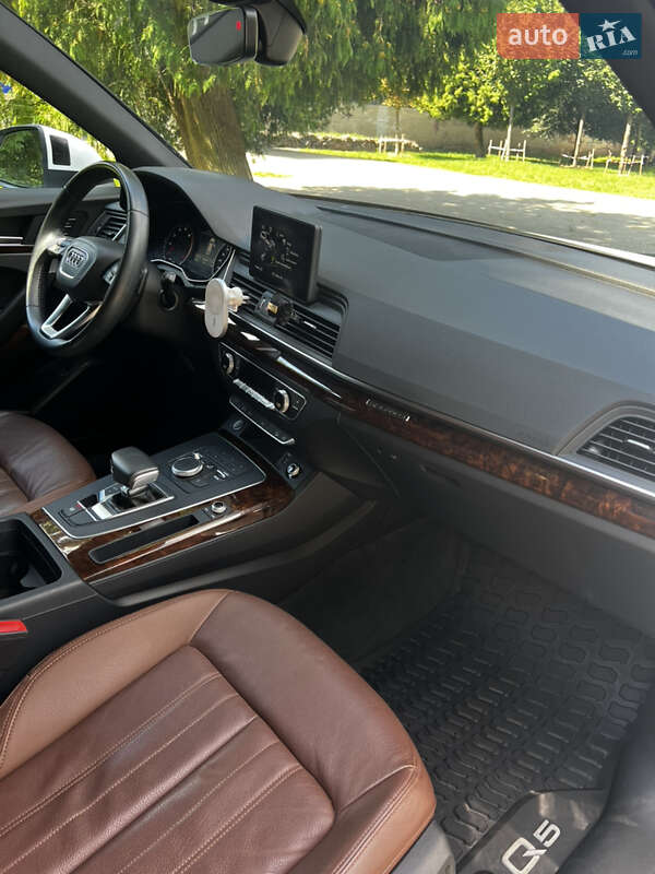 Внедорожник / Кроссовер Audi Q5 2018 в Киеве