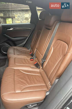 Внедорожник / Кроссовер Audi Q5 2015 в 
