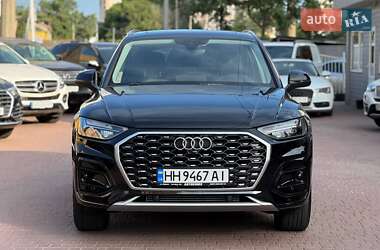 Внедорожник / Кроссовер Audi Q5 2021 в 