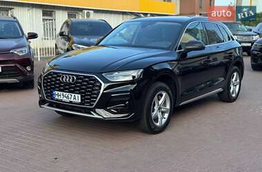 Внедорожник / Кроссовер Audi Q5 2021 в 
