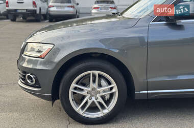 Внедорожник / Кроссовер Audi Q5 2015 в 