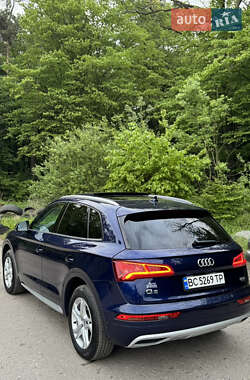 Внедорожник / Кроссовер Audi Q5 2017 в 