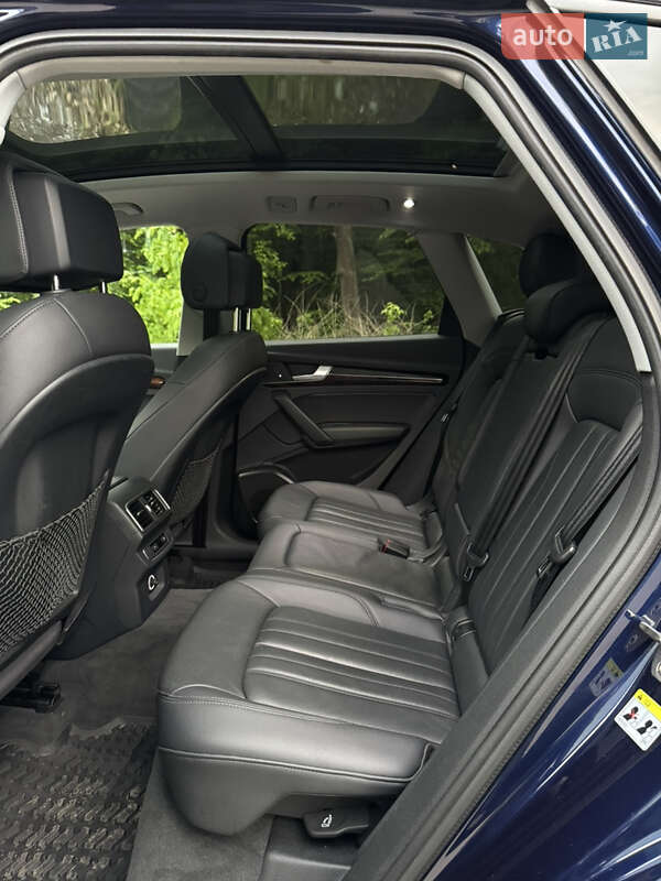 Внедорожник / Кроссовер Audi Q5 2017 в Львове