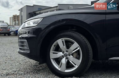 Внедорожник / Кроссовер Audi Q5 2017 в 