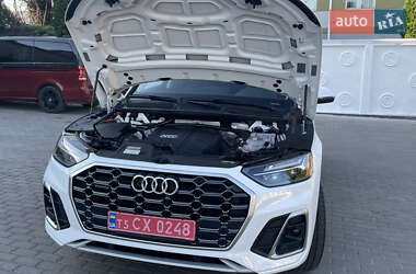 Внедорожник / Кроссовер Audi Q5 2021 в 