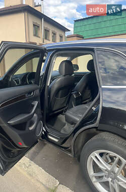 Внедорожник / Кроссовер Audi Q5 2012 в 