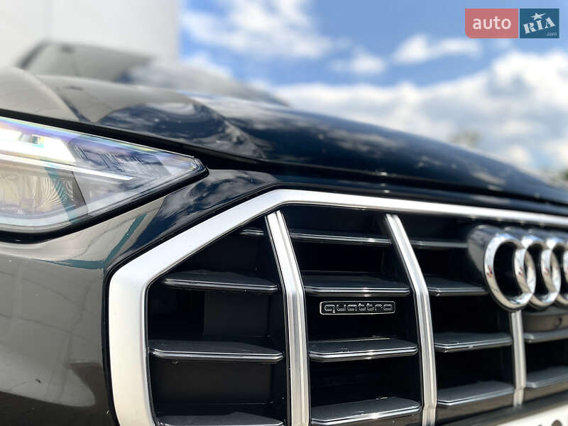 Внедорожник / Кроссовер Audi Q5 2020 в Киеве