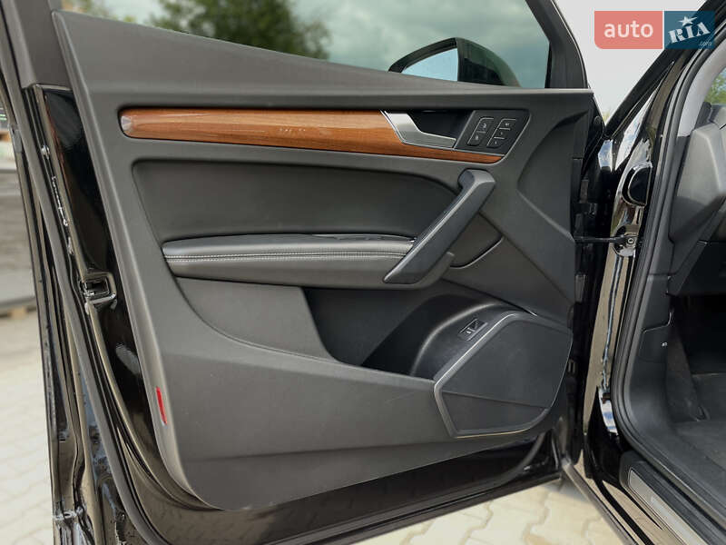 Внедорожник / Кроссовер Audi Q5 2020 в Киеве