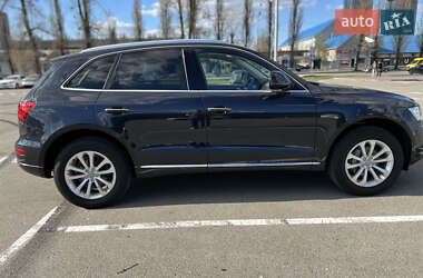 Внедорожник / Кроссовер Audi Q5 2016 в 