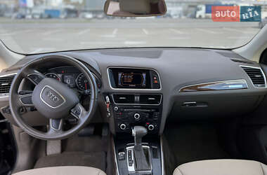 Внедорожник / Кроссовер Audi Q5 2016 в 